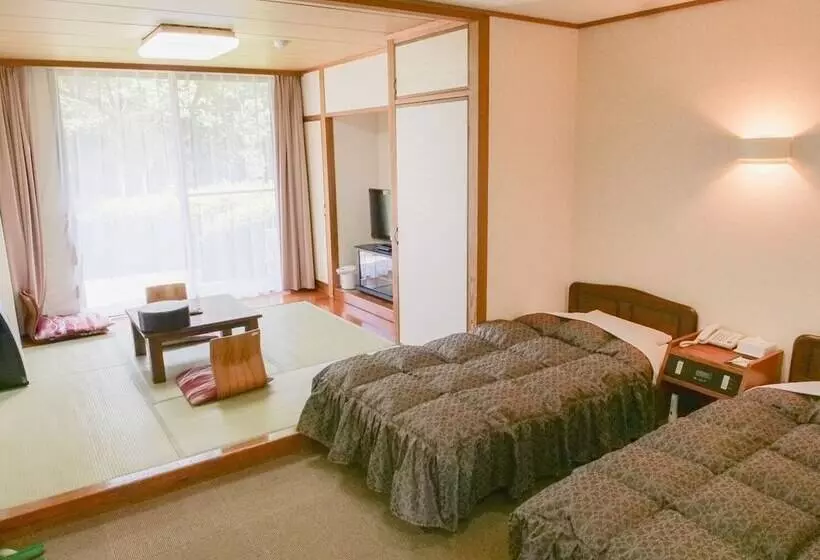 Hotelli Kutsuroginomori Greenpia Yame