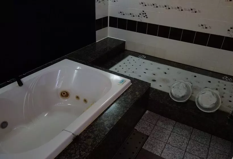 Hotelli Sea Queen Kainan