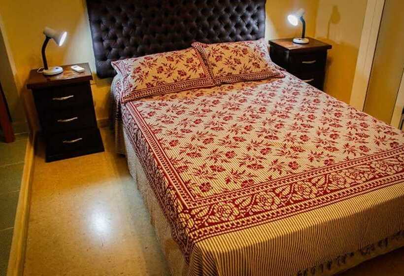 هتل Casa Castellon