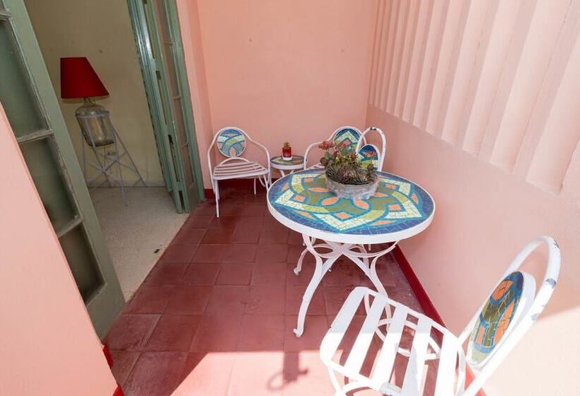 هتل Casa Castellon