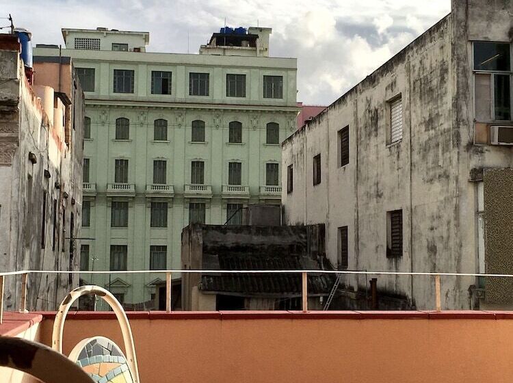 هتل Casa Castellon