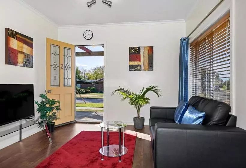 Hotelli Short Stays Gippsland Trafalgar