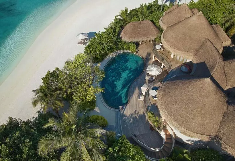 هتل The Nautilus Maldives