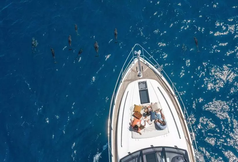 هتل The Nautilus Maldives