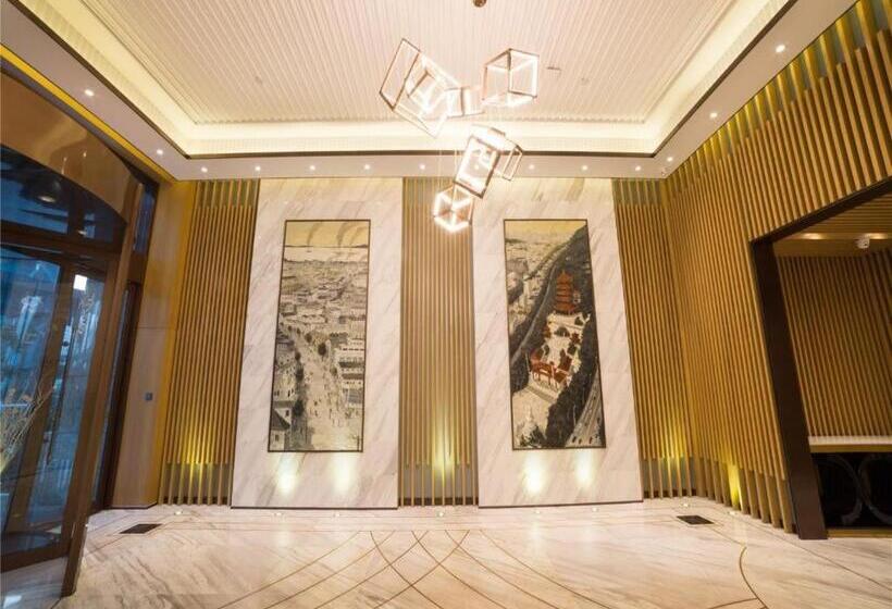 Metropolo Hotel Huazhong University Guanggu Avenue