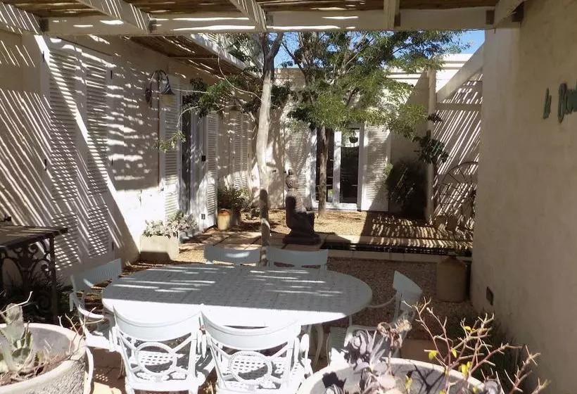 Aamiaismajoitus (B&B) Le Bonheur Guest Accommodation