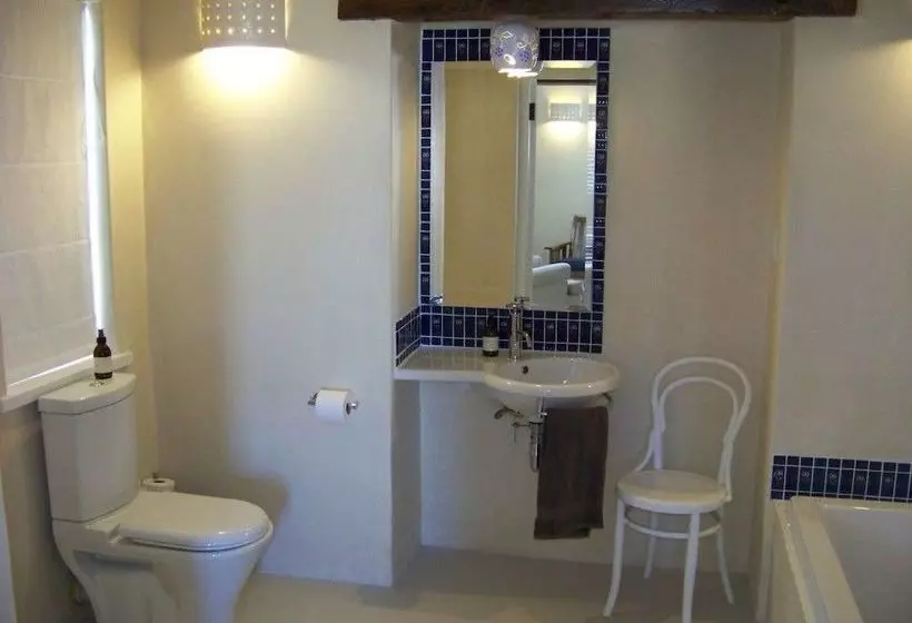 Aamiaismajoitus (B&B) Le Bonheur Guest Accommodation