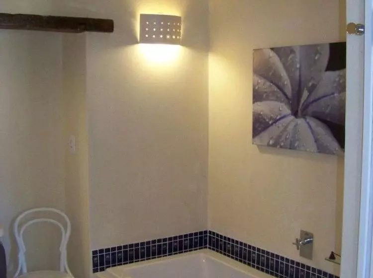 Aamiaismajoitus (B&B) Le Bonheur Guest Accommodation