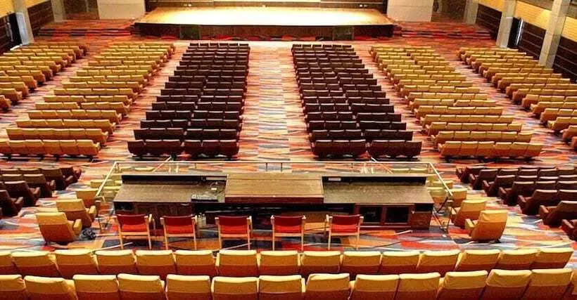 Gokulam Park Hotel & Convention Centre