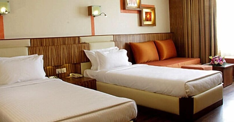 Gokulam Park Hotel & Convention Centre