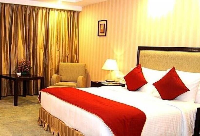 Gokulam Park Hotel & Convention Centre