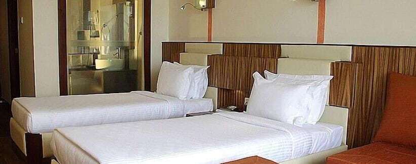 Gokulam Park Hotel & Convention Centre