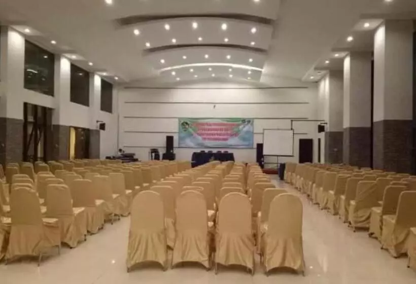 Hotelli Grand Bintang Tawangmangu