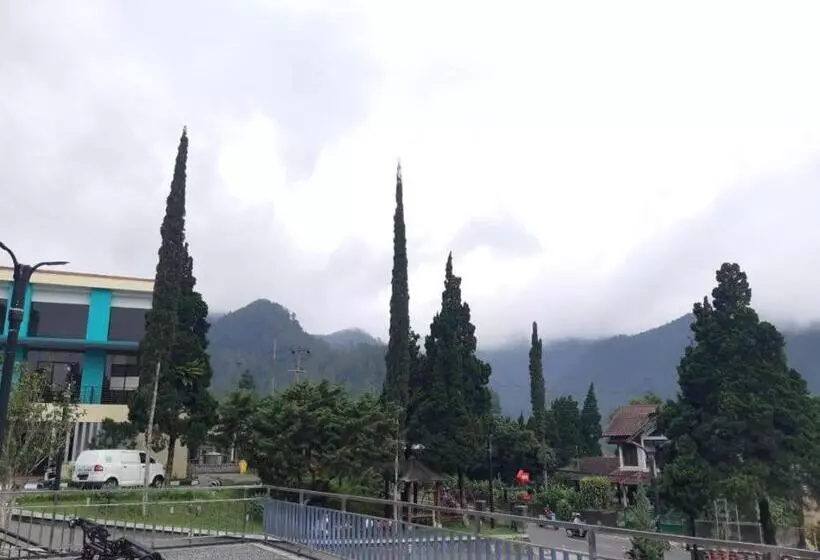 Hotelli Grand Bintang Tawangmangu