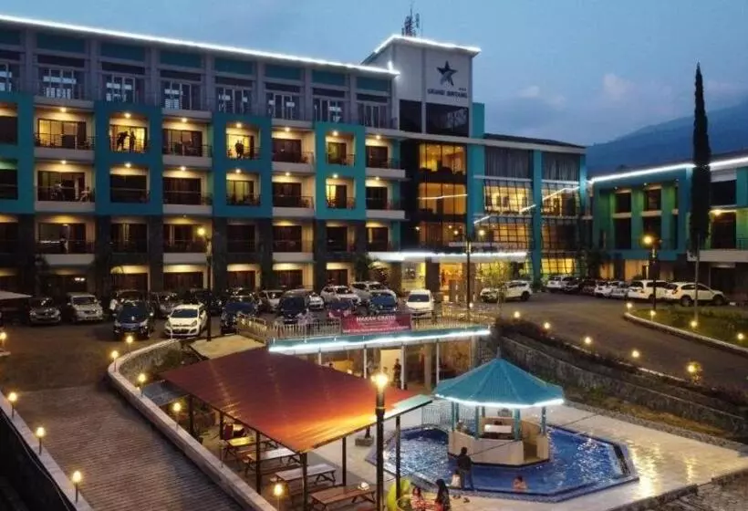 Hotelli Grand Bintang Tawangmangu