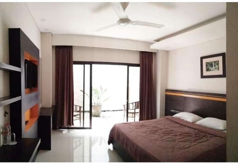 בית מלון כפרי Grand Bintang Tawangmangu