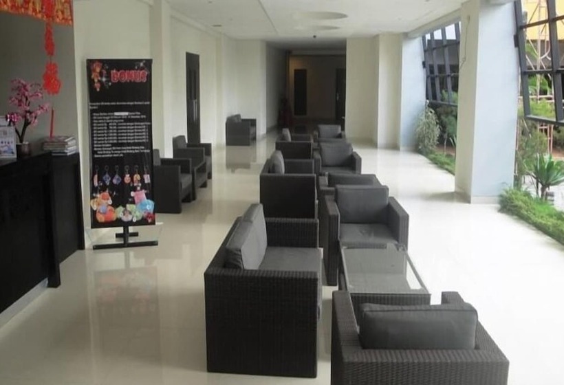 בית מלון כפרי Grand Bintang Tawangmangu