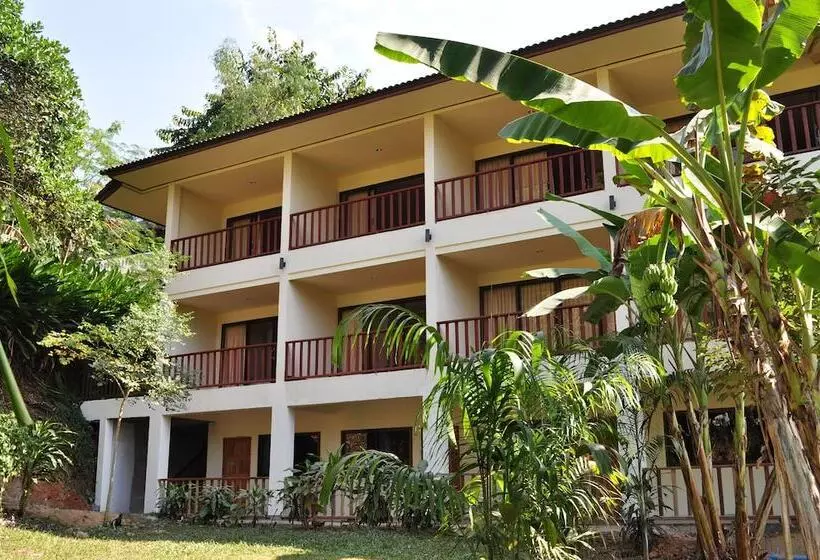 Hotelli Green Hill Resort