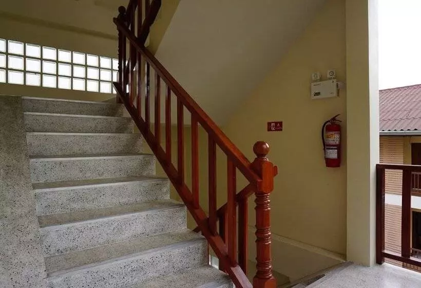 Hotelli Green Hill Resort