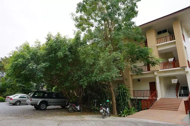 Hotelli Green Hill Resort