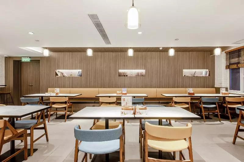 ホテル Hanting Premium  Shanghai Beiwaitan Hailun Road