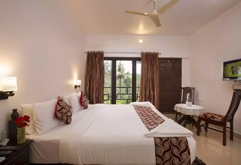 Hotelli Misty Lake Resort