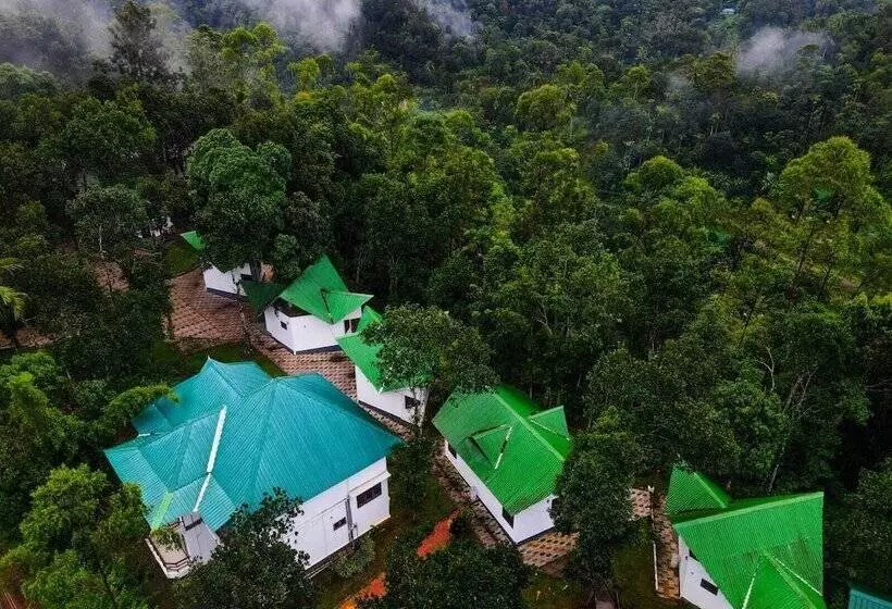 Hotelli Misty Lake Resort