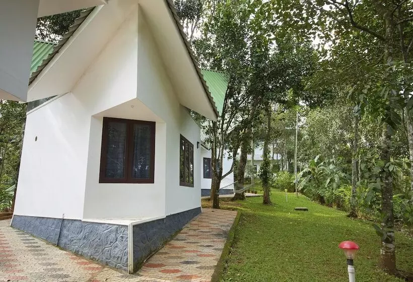 Hotelli Misty Lake Resort