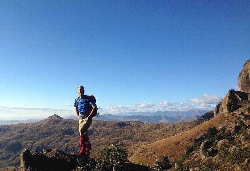 בית מלון כפרי The Cavern