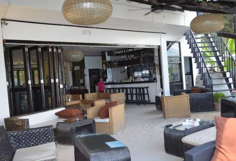 Peace And Love Resort