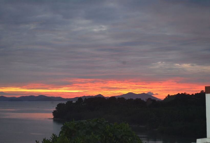 Peace And Love Resort