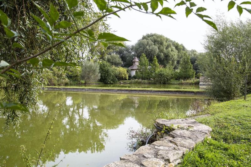 פנסיון Resort Svět