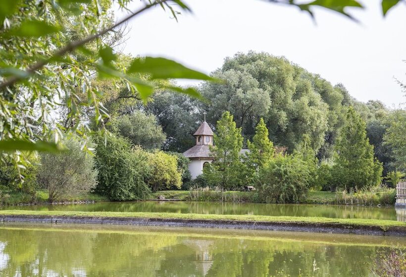 פנסיון Resort Svět