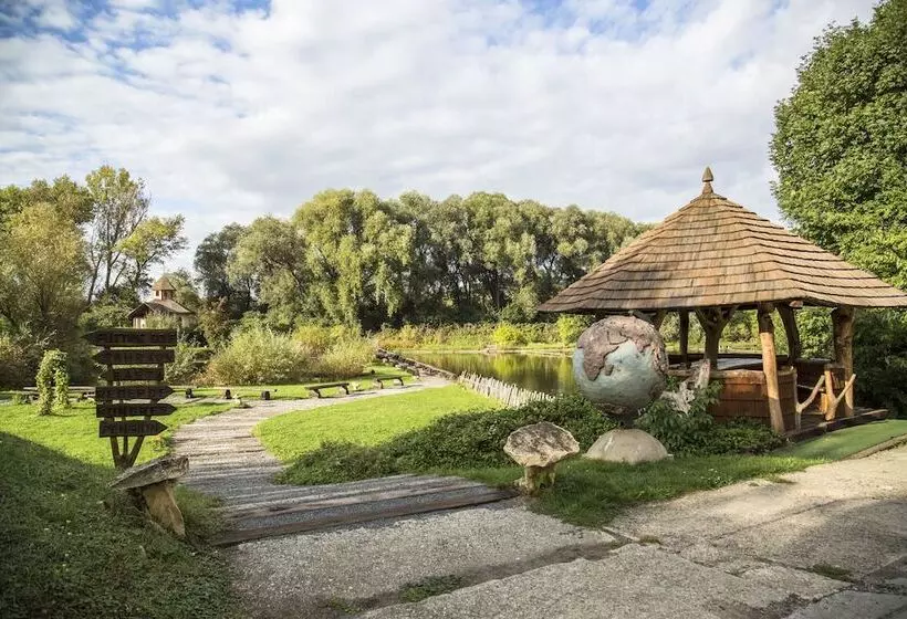 Majatalo Resort Svět