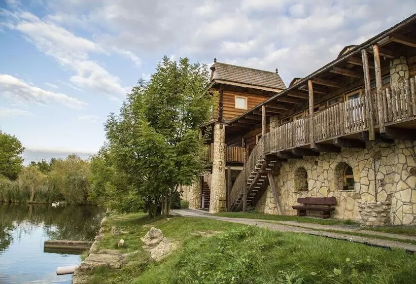 Majatalo Resort Svět