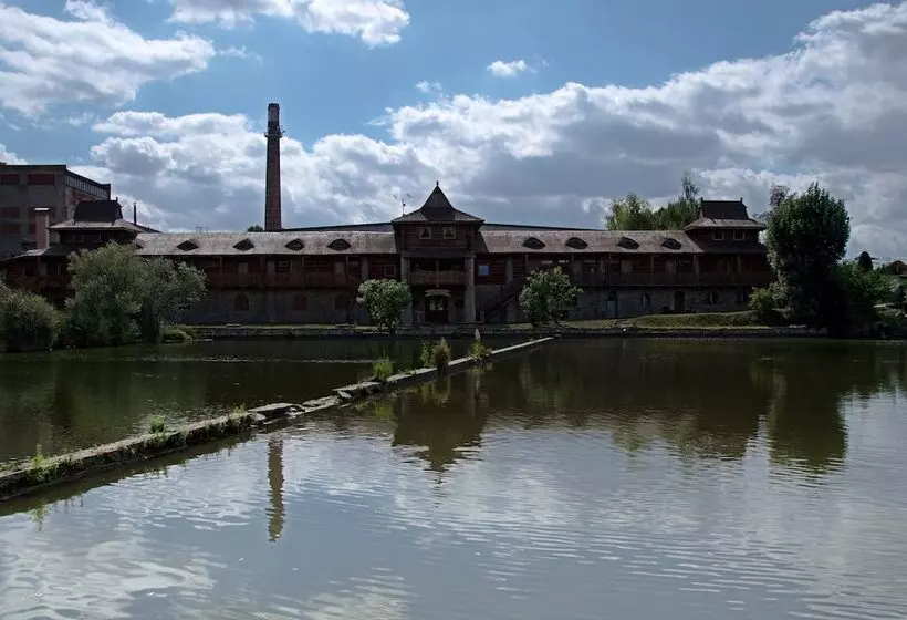 Majatalo Resort Svět