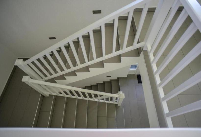 بنسيون Villa Lika