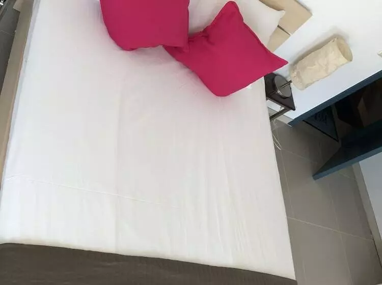 Be Hostel