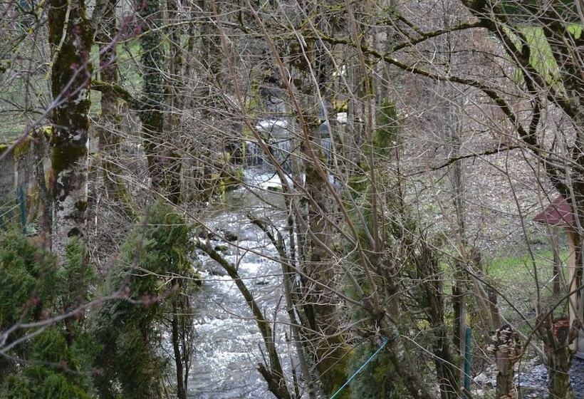 ベッドアンドブレックファースト Les Jardins D Armance