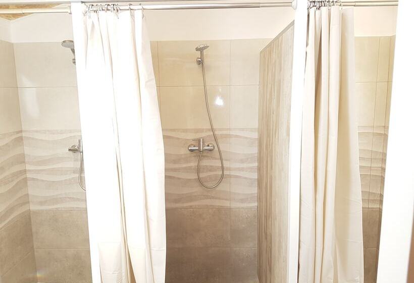 فندق فئة نجمة واحدة Vila Maria Mix Dorm By Host Point