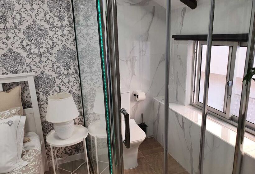 فندق فئة نجمة واحدة Vila Maria Mix Dorm By Host Point