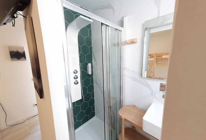 فندق فئة نجمة واحدة Vila Maria Mix Dorm By Host Point