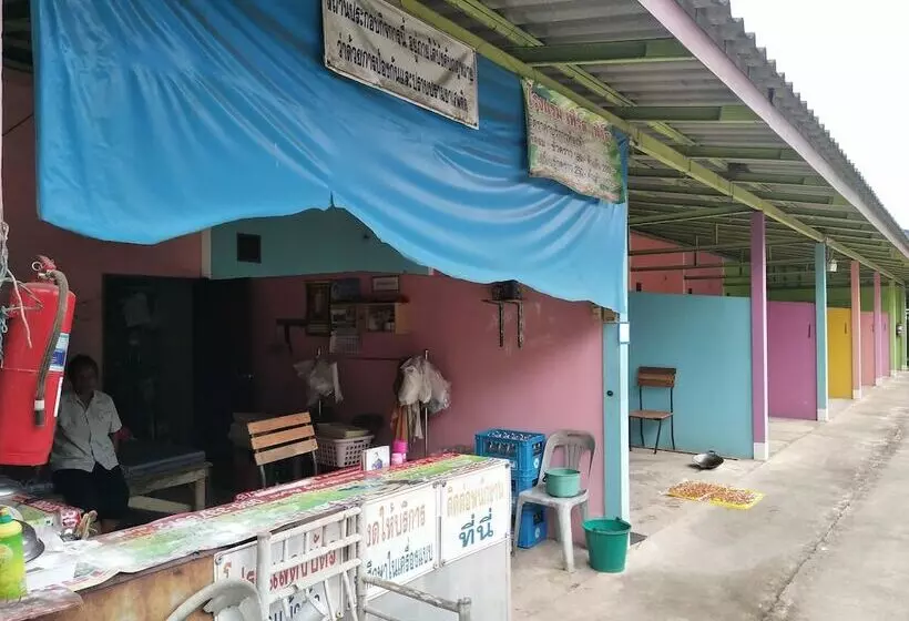 Hotelli First First Inn