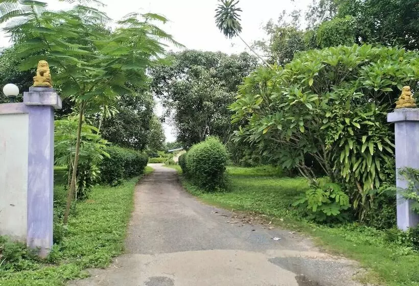 Hotelli First First Inn