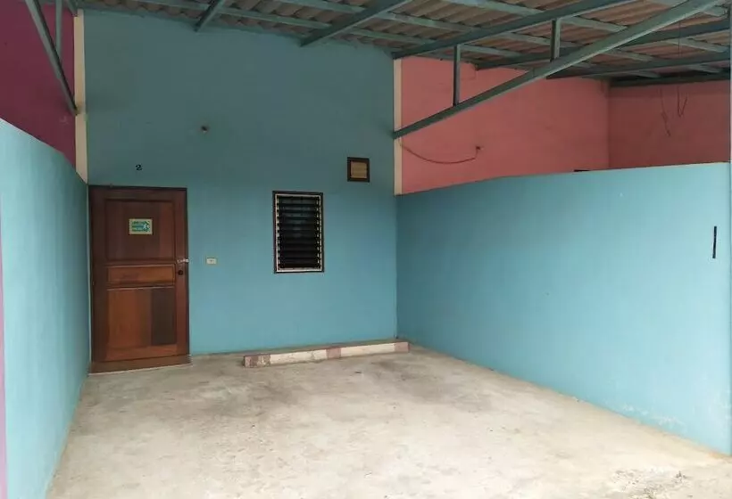 Hotelli First First Inn