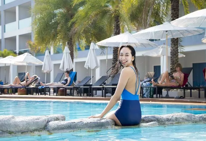 Hotelli Grandblue Resort