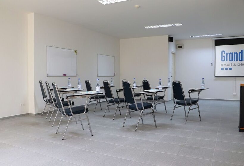 酒店 Grandblue Resort