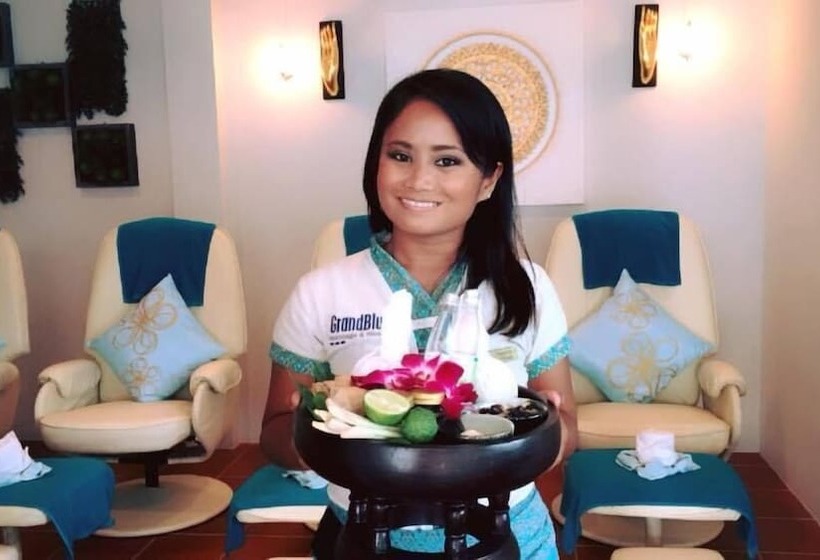 酒店 Grandblue Resort