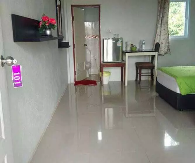 Hotelli Happy House Resort