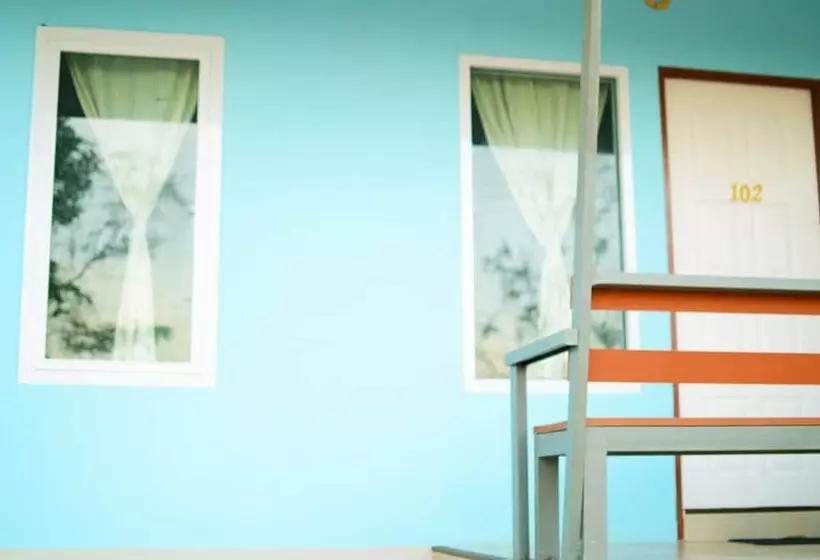 Hotelli Happy House Resort